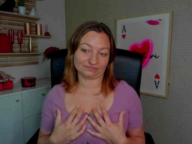 Model: angelaLove13