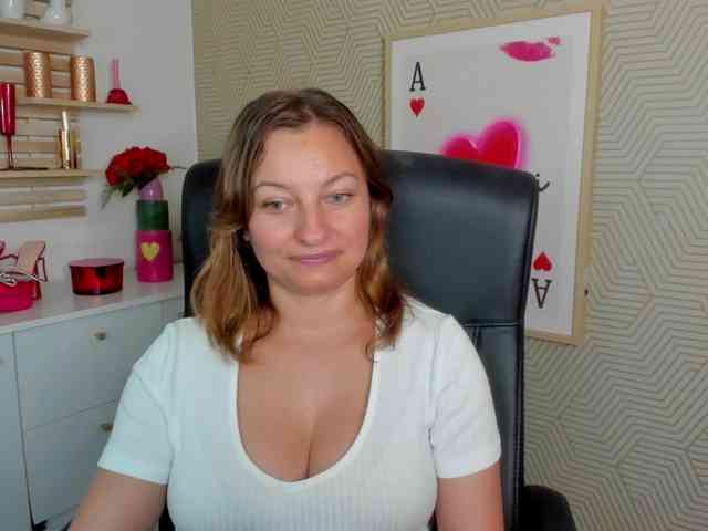 angelaLove13 webcam