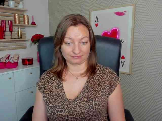 angelaLove13 webcam