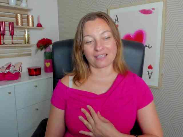 angelaLove13 webcam