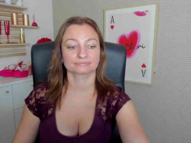 angelaLove13 webcam