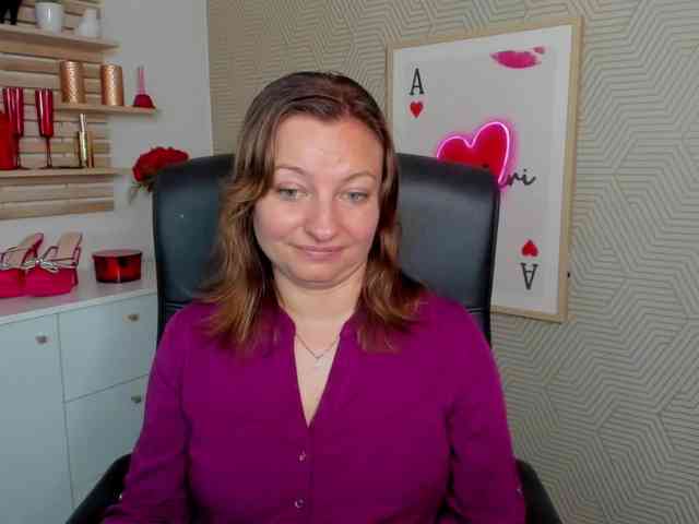 angelaLove13 webcam