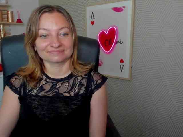 angelaLove13 webcam