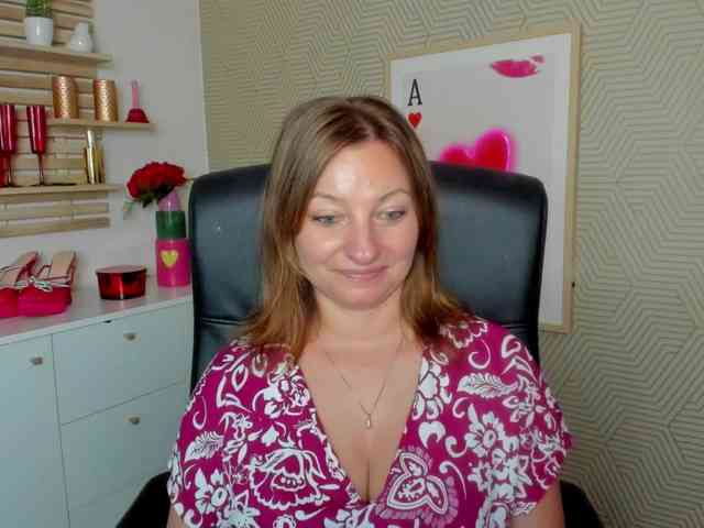 angelaLove13 webcam