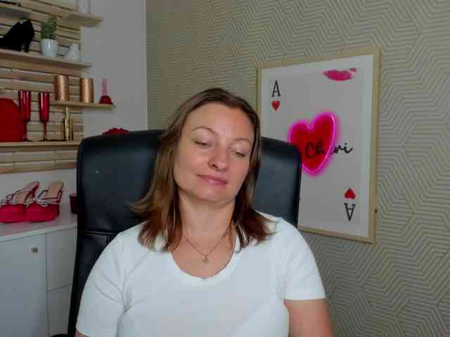 angelaLove13 webcam