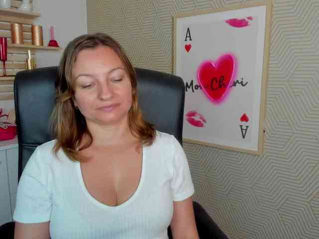 angelaLove13 webcam