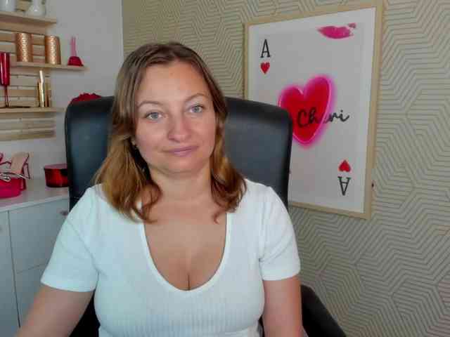angelaLove13 webcam