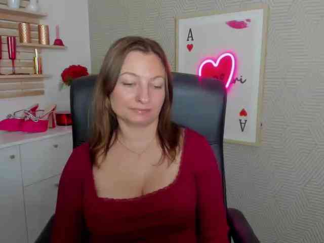 angelaLove13 webcam