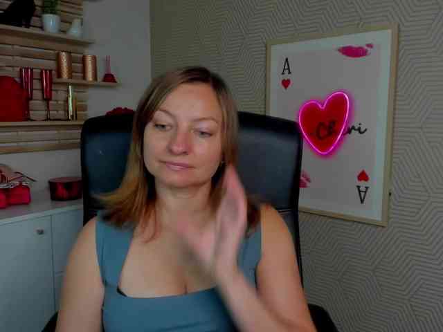 angelaLove13 webcam