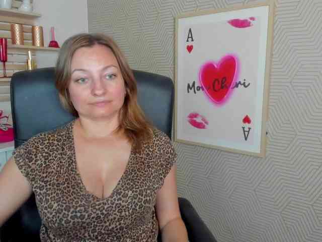 angelaLove13 webcam