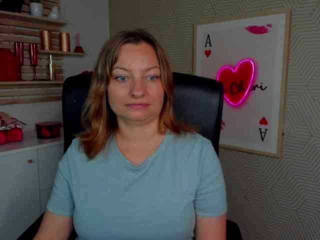 Model: angelaLove13