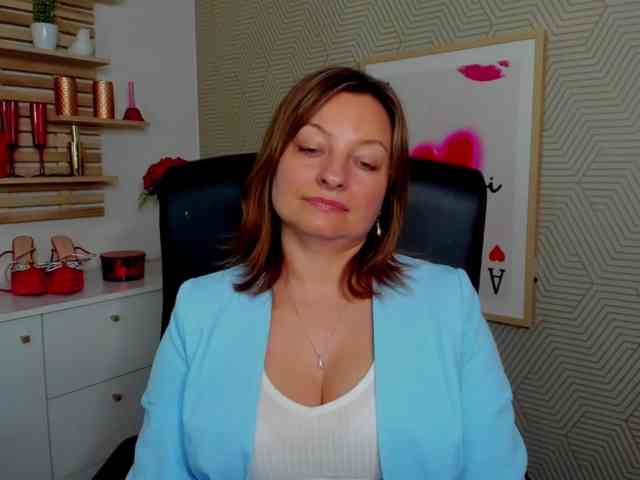 angelaLove13 webcam