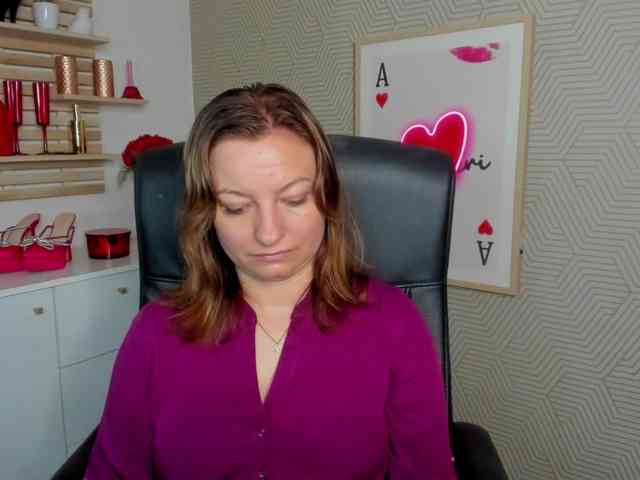 angelaLove13 webcam