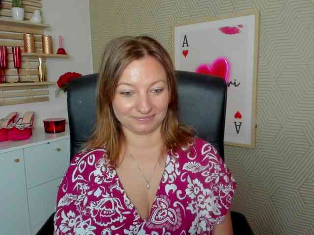 angelaLove13 webcam