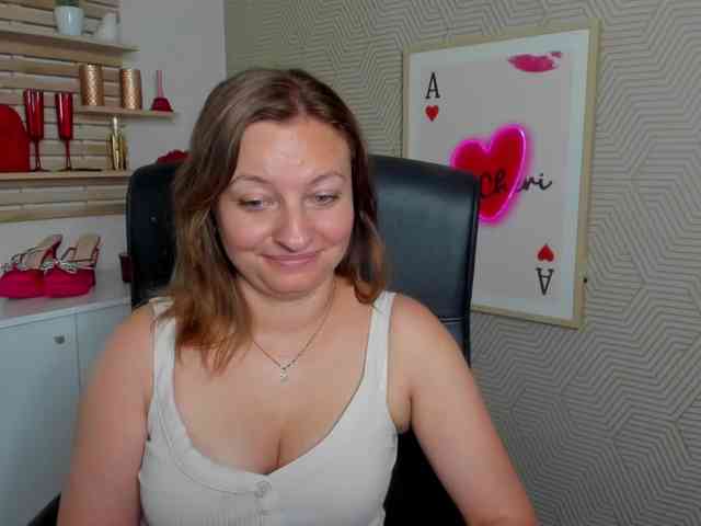 angelaLove13 webcam