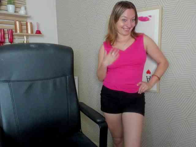 angelaLove13 webcam