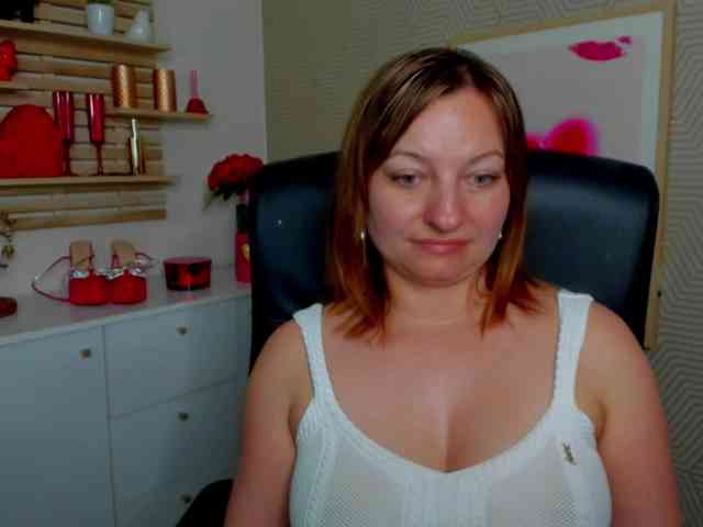 angelaLove13 webcam