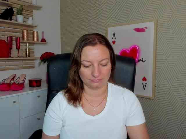 angelaLove13 webcam