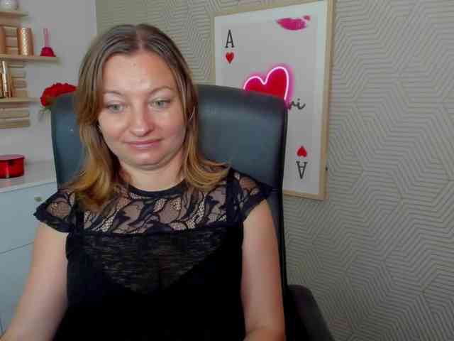 angelaLove13 webcam