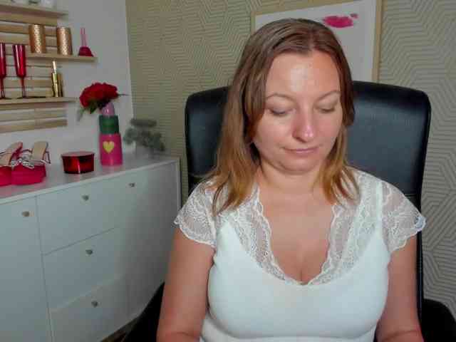 angelaLove13 webcam