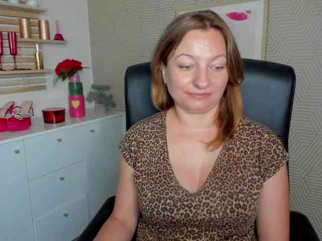 angelaLove13 webcam