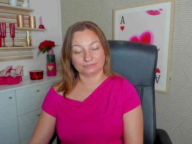 angelaLove13 webcam