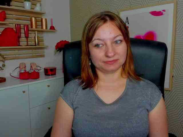 angelaLove13 webcam