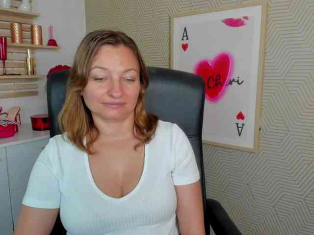 angelaLove13 webcam