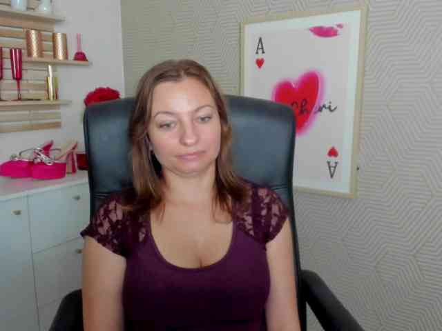 angelaLove13 webcam