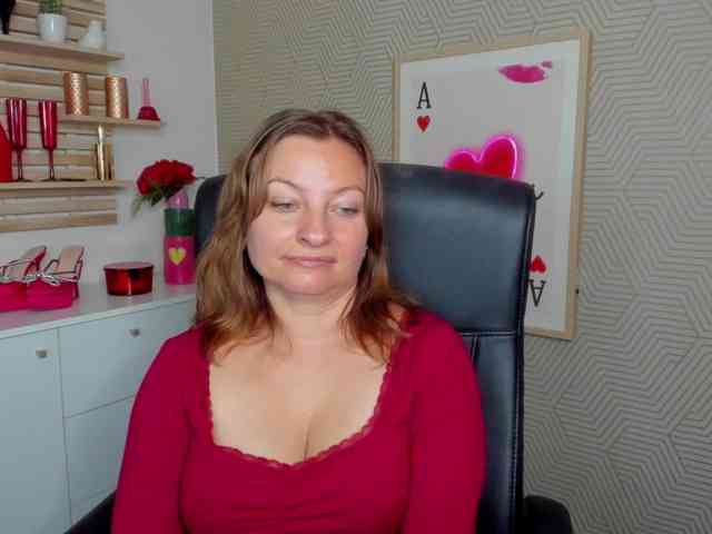 angelaLove13 webcam