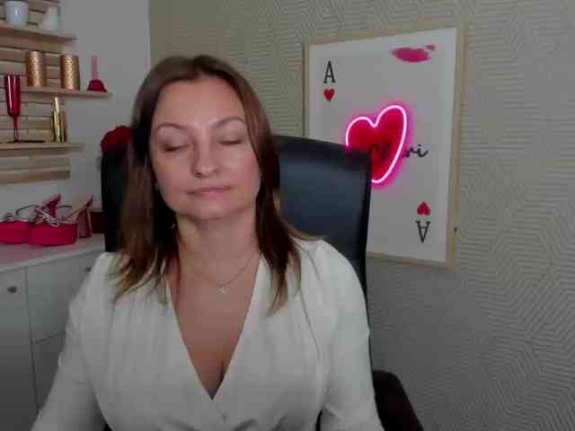 Model: angelaLove13