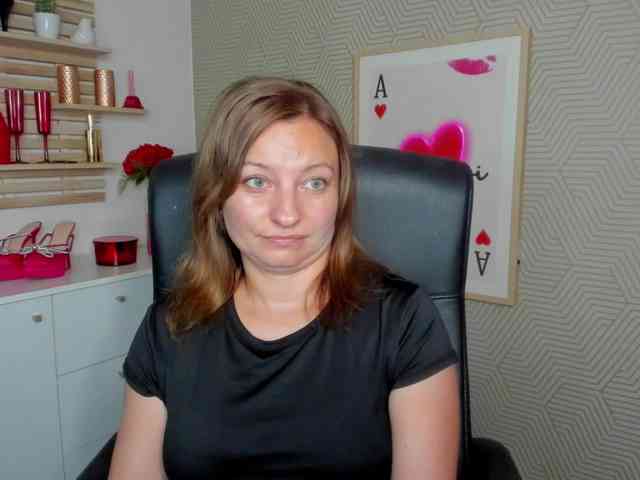angelaLove13 webcam