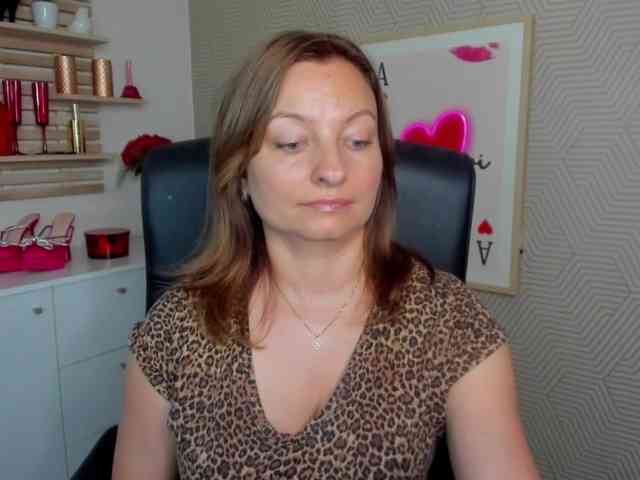 angelaLove13 webcam