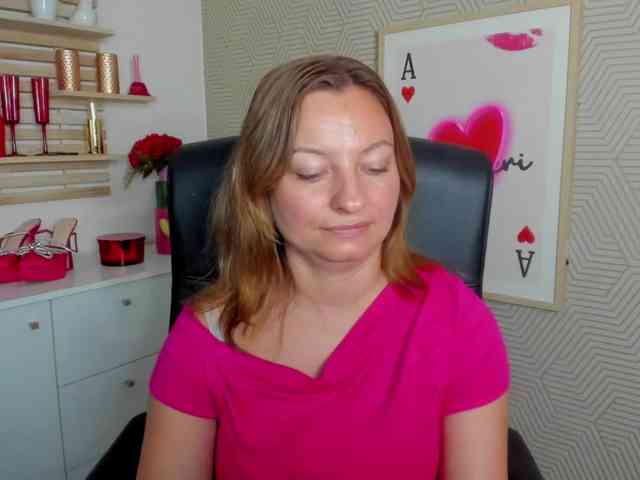 angelaLove13 webcam