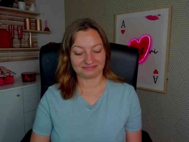 angelaLove13 webcam