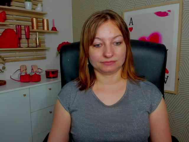 angelaLove13 webcam