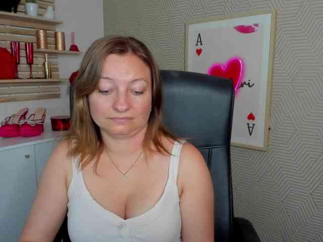 Model: angelaLove13