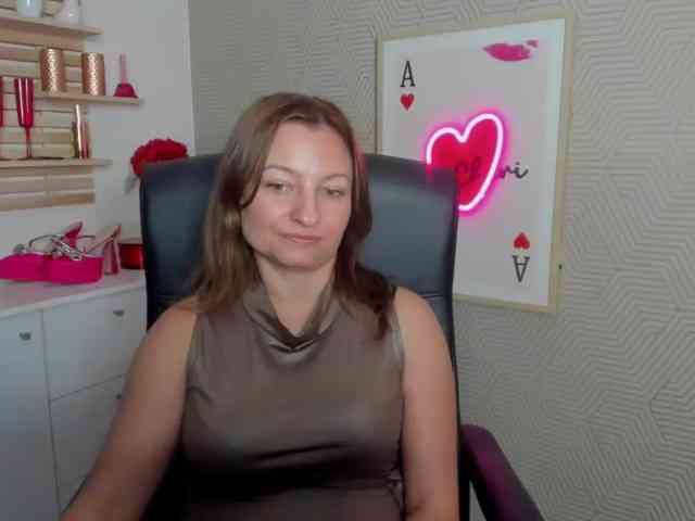 angelaLove13 webcam