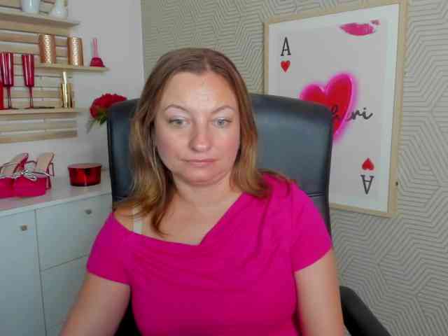 angelaLove13 webcam
