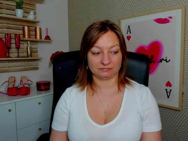 Model: angelaLove13