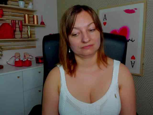 angelaLove13 webcam