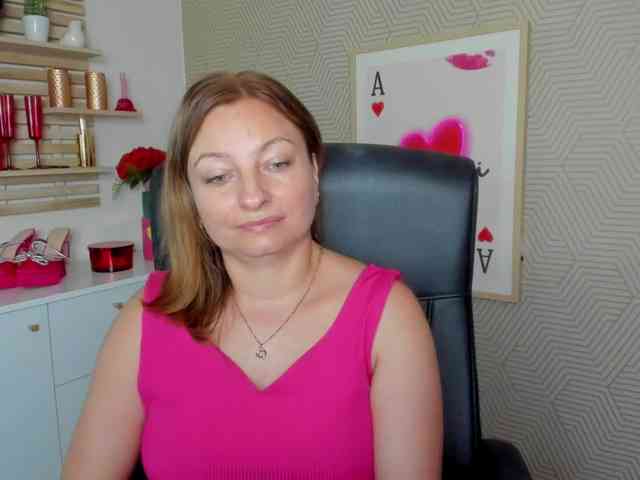 angelaLove13 webcam