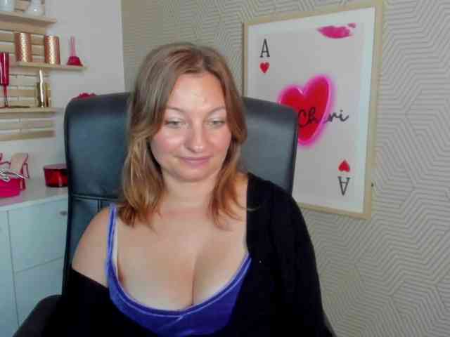 angelaLove13 webcam