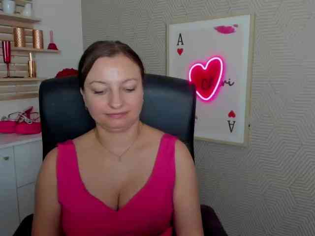 angelaLove13 webcam
