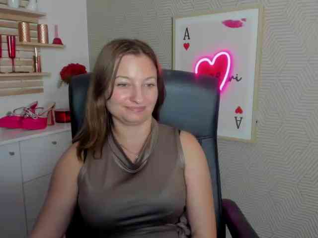 angelaLove13 webcam