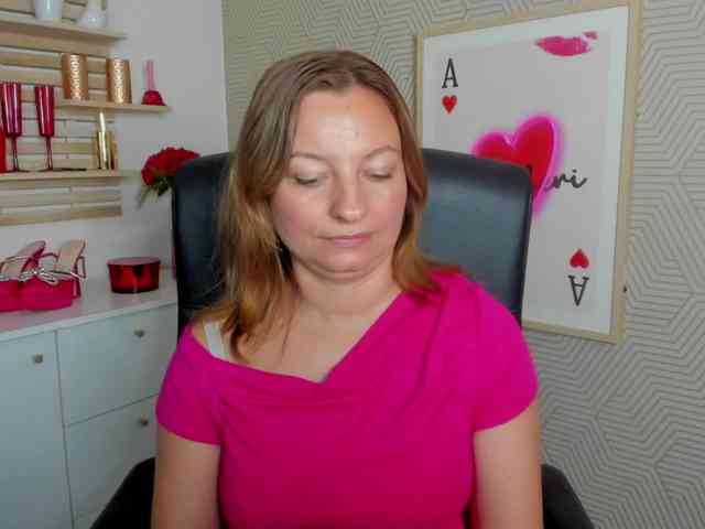 angelaLove13 webcam
