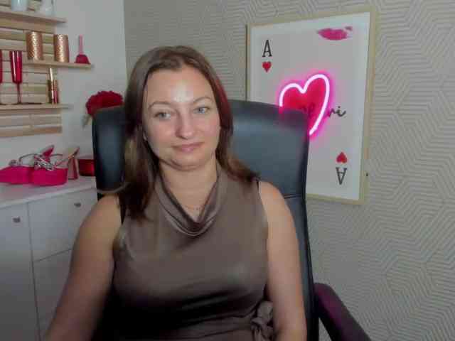 angelaLove13 webcam