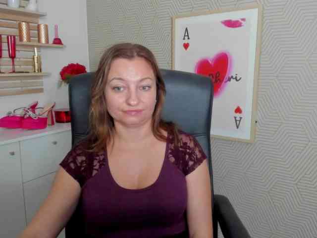 angelaLove13 webcam