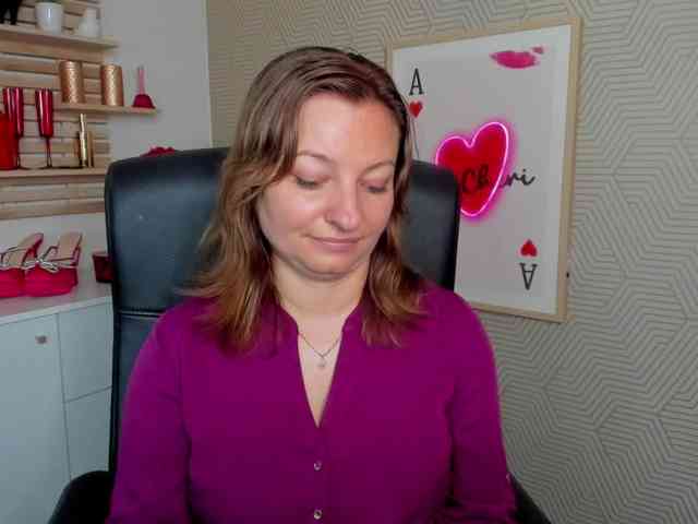 angelaLove13 webcam