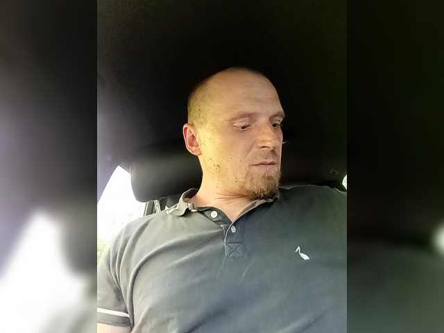 Greatfeelig, 37 y/o - Live Cam on BongaCams